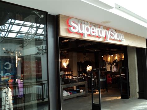 Superdry us - Official size tables of clothing and footwear brand Superdry in all available standards.